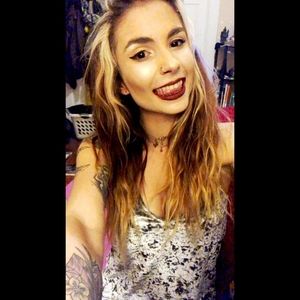 Meet your Posher, Destiny